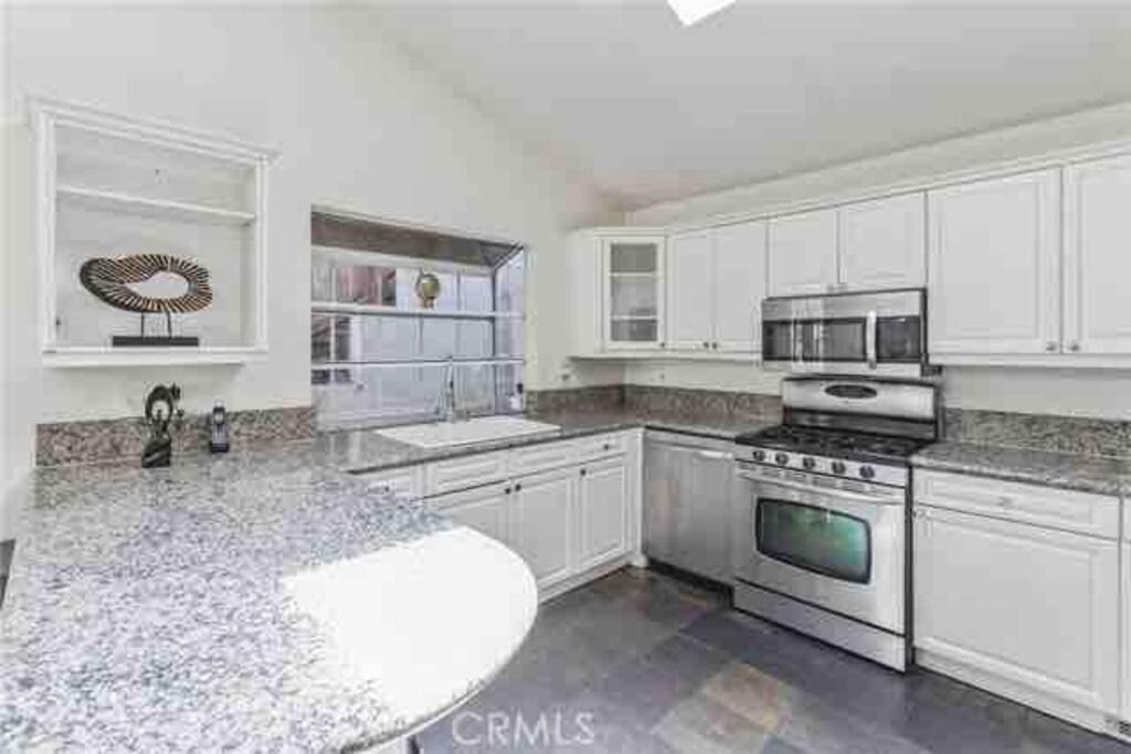Photo of Kitchen in Hollywood Hills West