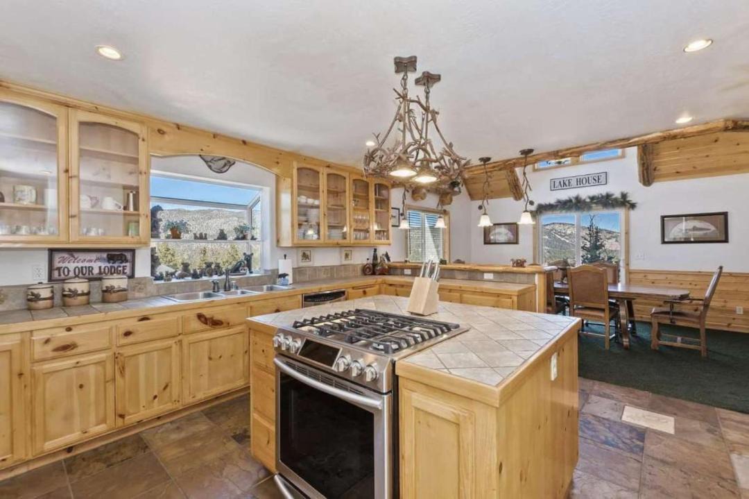 Photo of Kitchen in Castle Glen Estates