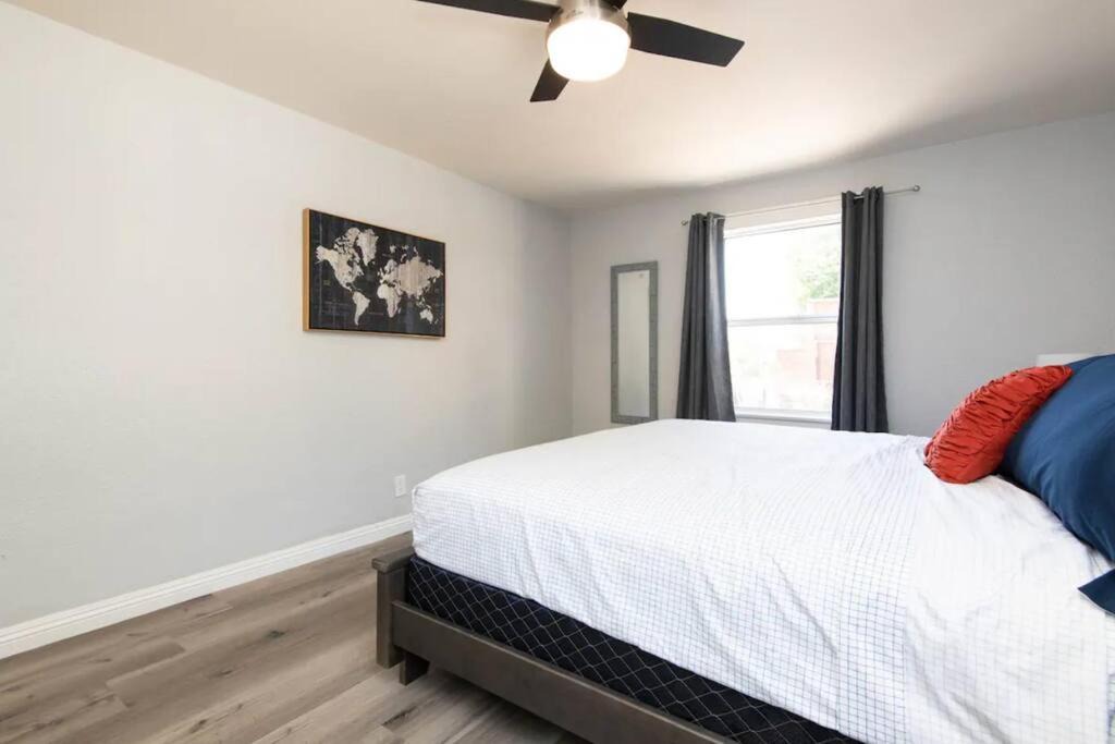 Photo of Bedroom in Los Angeles