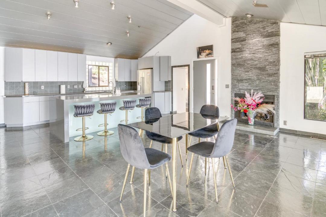Photo of Kitchen in Western Malibu