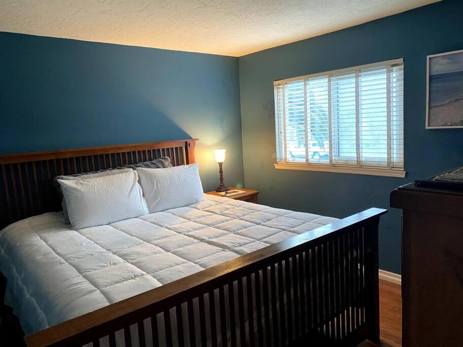 Photo of Bedroom in Northwest San Pedro