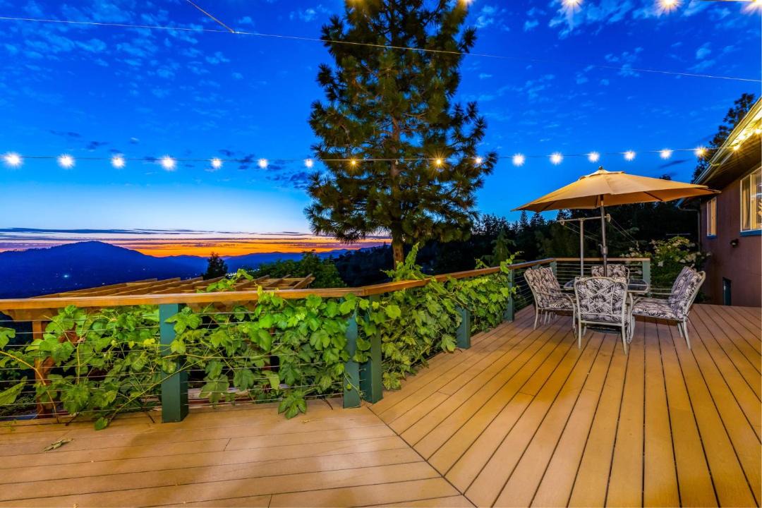 Photo of Patio Balcony in Oakhurst