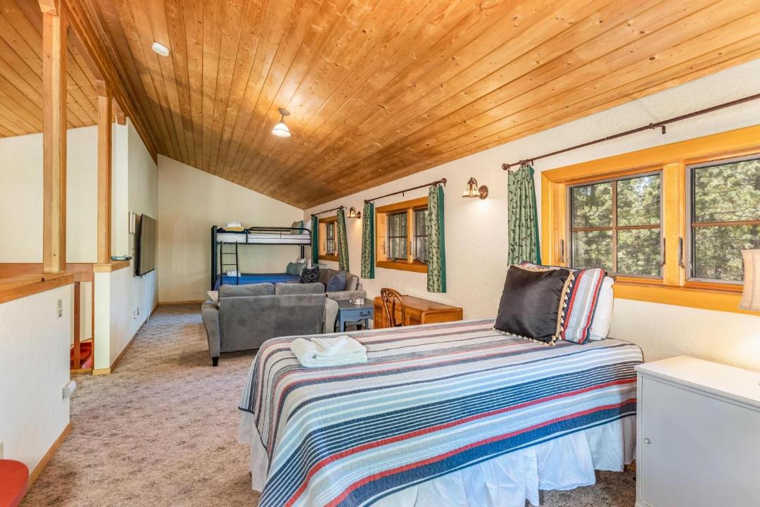 Photo of Bedroom in North Wawona