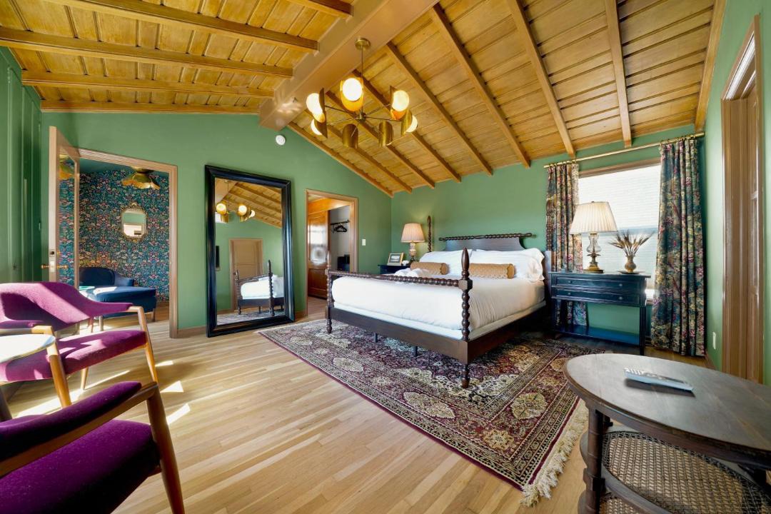 Photo of Bedroom in Alamitos Beach