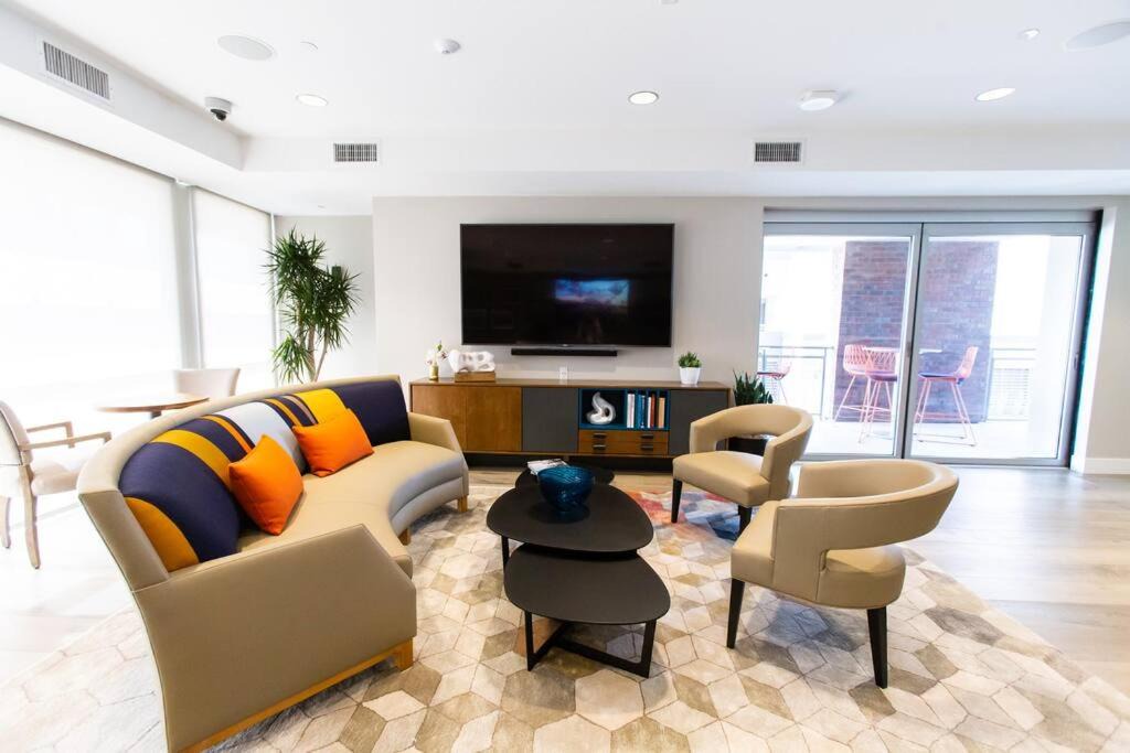 Photo of Livingroom in Fullerton