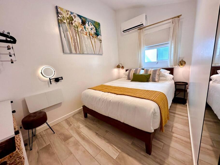 Photo of Bedroom in Vista