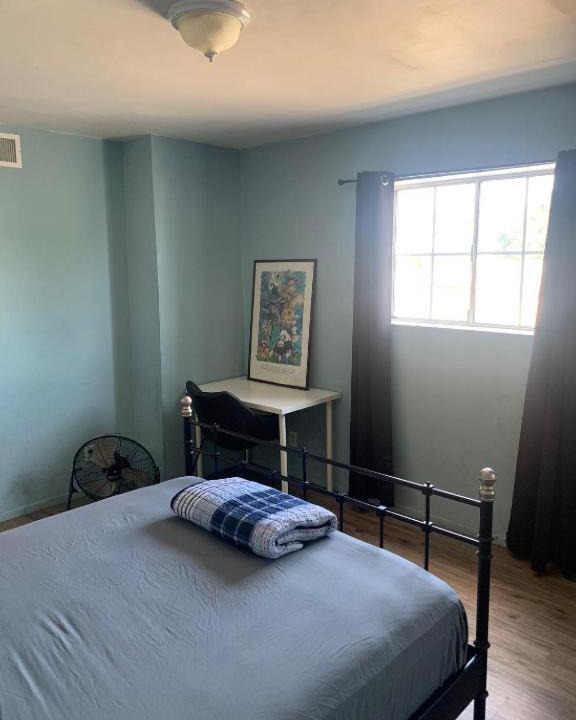 Photo of Bedroom in Pico - Robertson