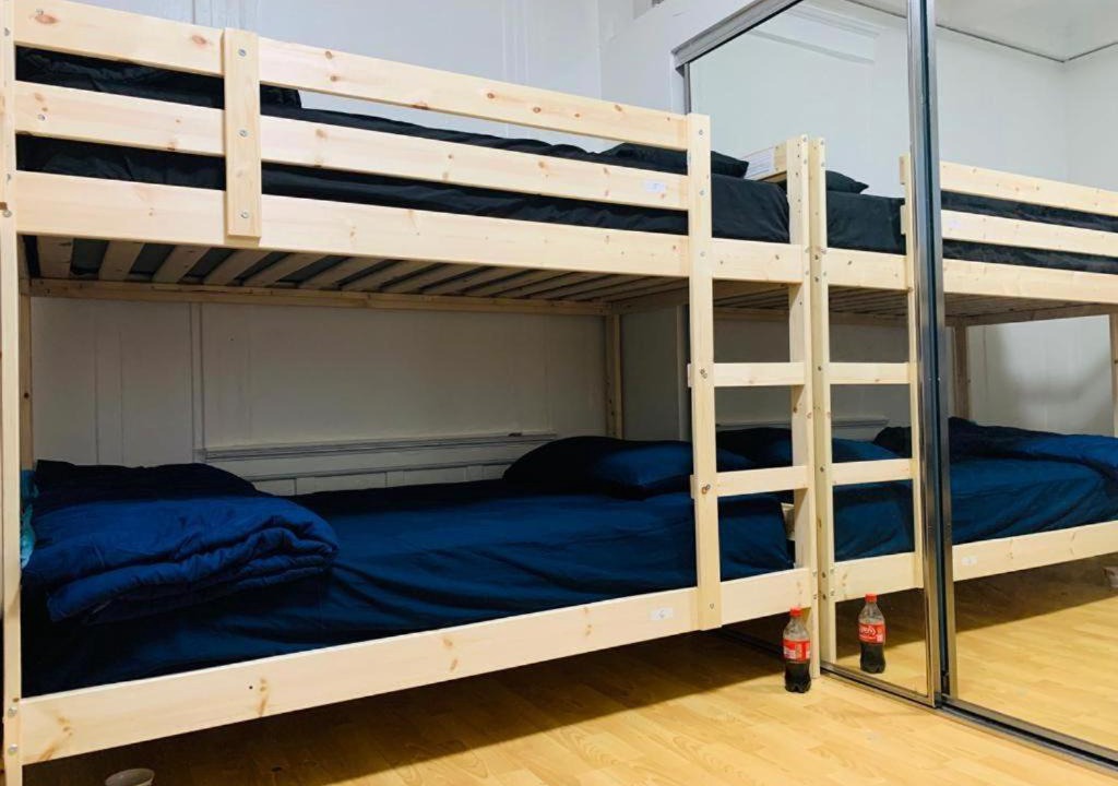 Photo of Bedroom in Pico - Robertson