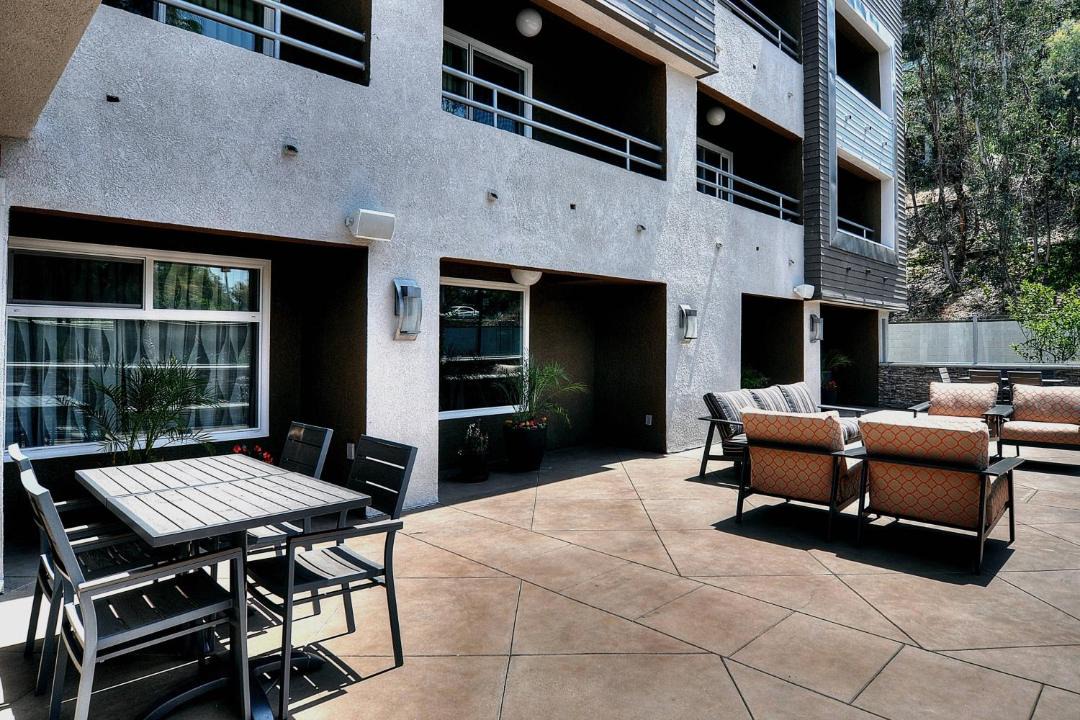 Photo of Patio Balcony in Montebello