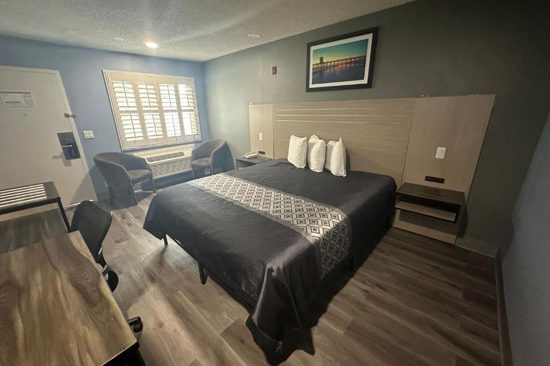 Photo of Bedroom in Orange