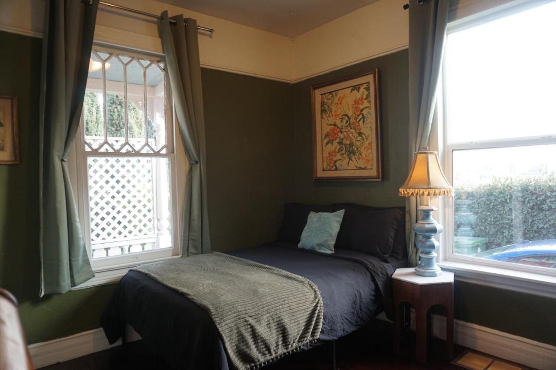Photo of Bedroom in East Hollywood
