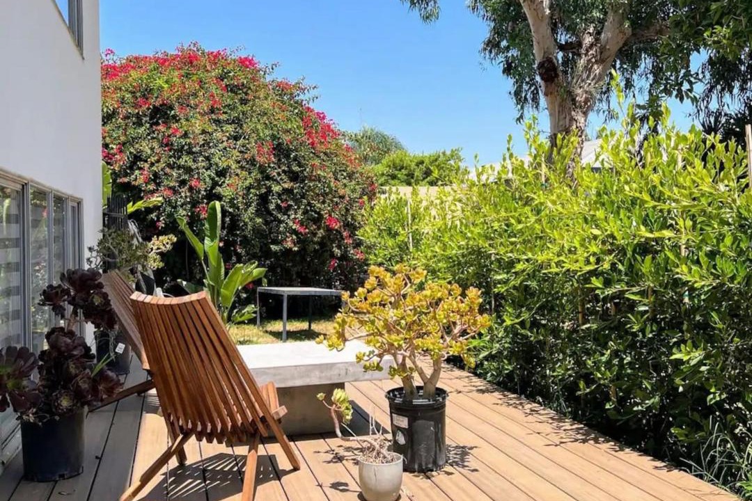 Photo of Patio Balcony in Ladera Heights