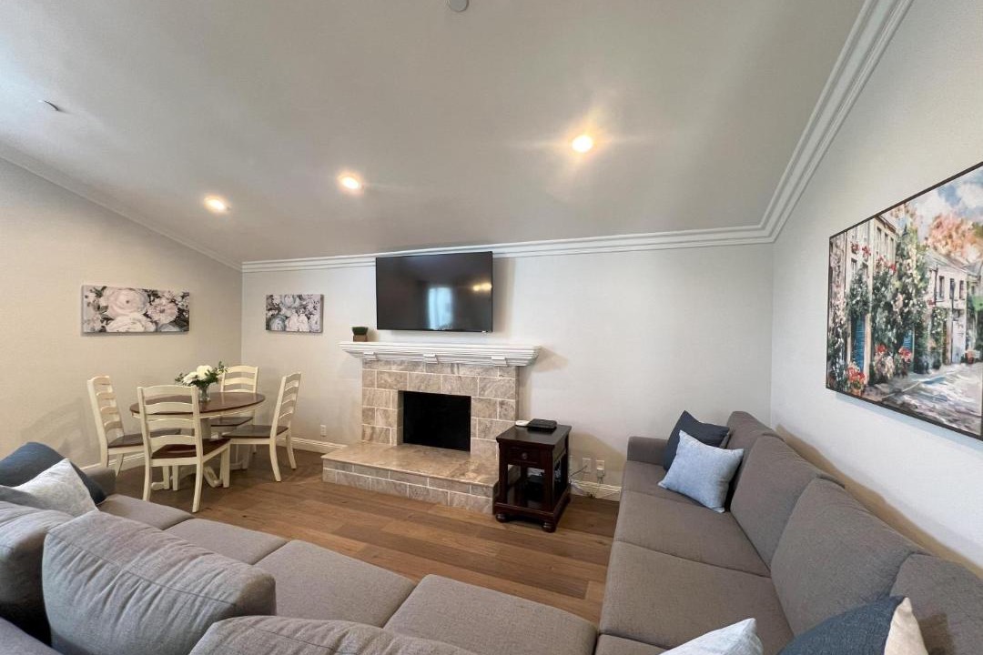 Photo of Livingroom in Hermosa Village