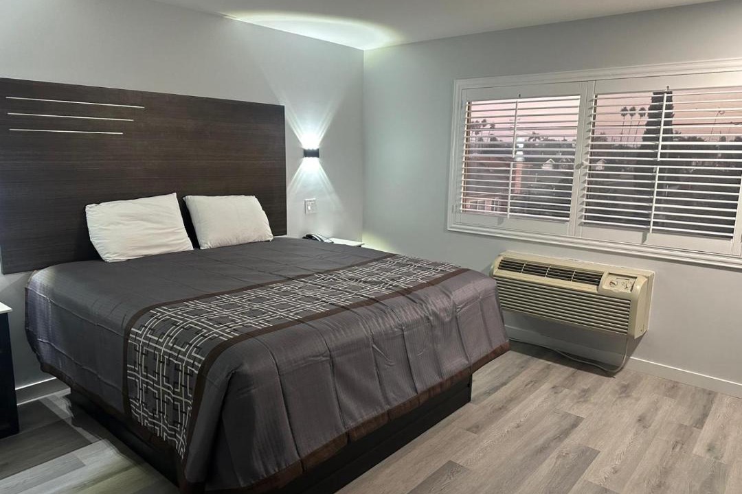 Photo of Bedroom in Huntington Beach