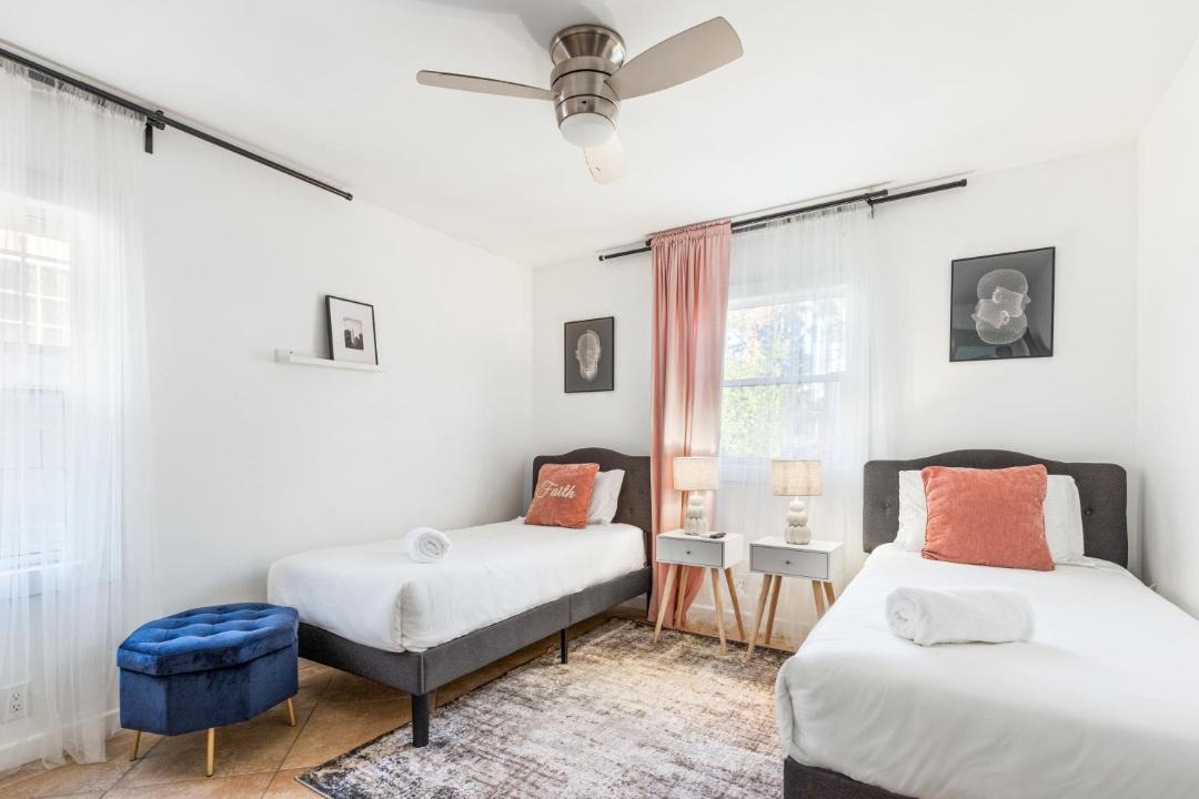 Photo of Bedroom in Burbank