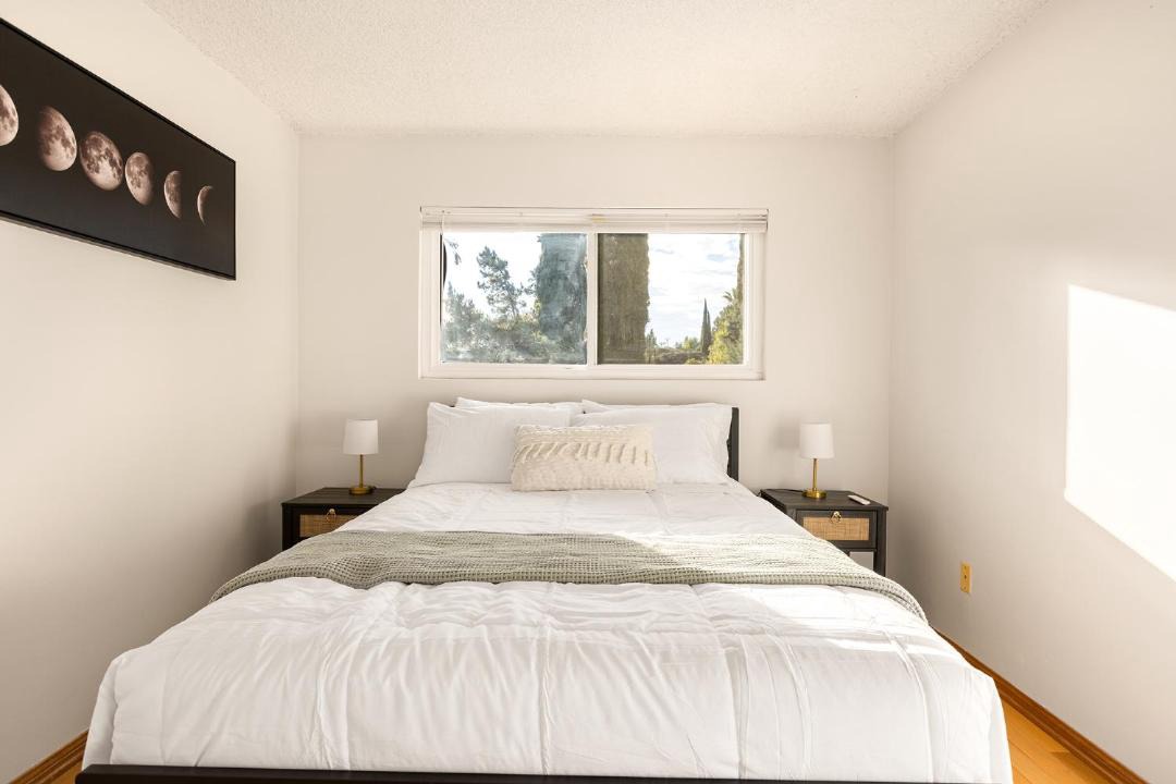 Photo of Bedroom in Granada Hills North