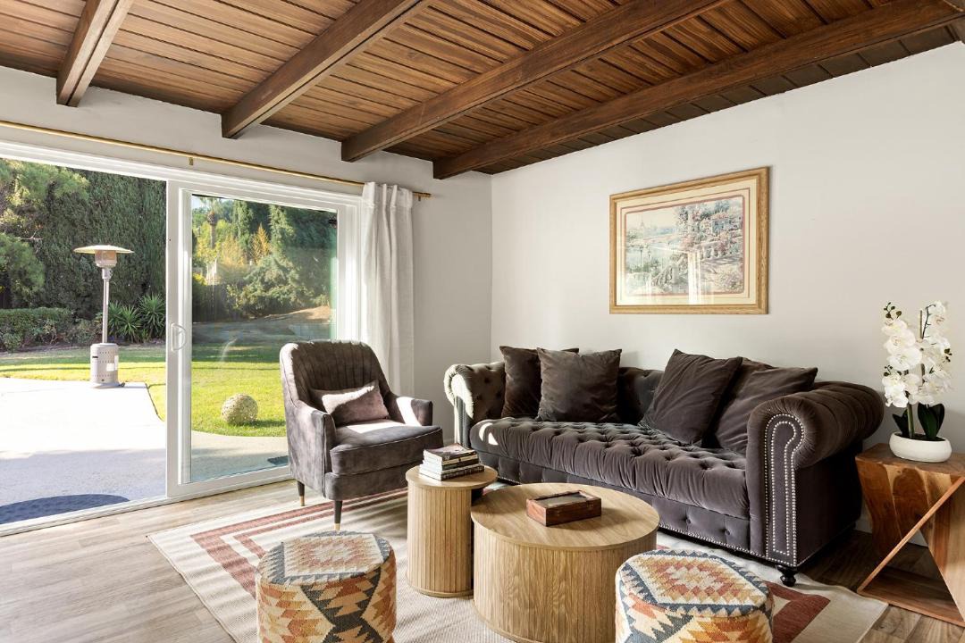 Photo of Livingroom in Granada Hills North
