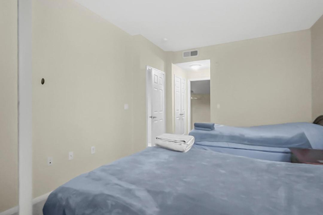 Photo of Bedroom in Orange