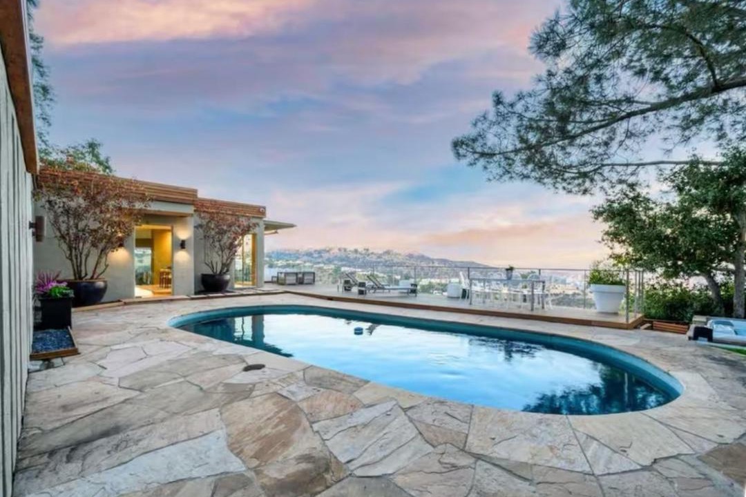 Photo of Others in Hollywood Hills West