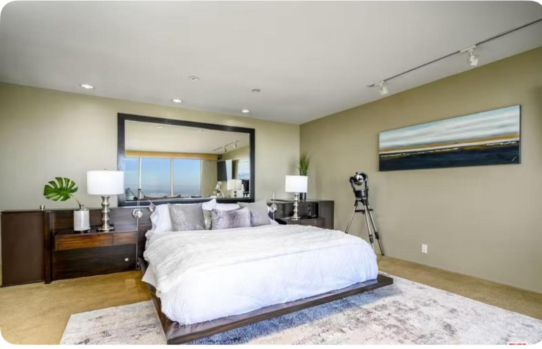 Photo of Bedroom in Hollywood Hills West