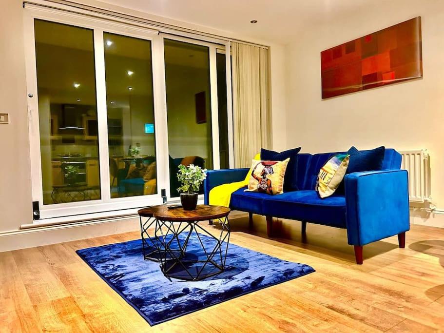 Photo of Livingroom in Royal Docks