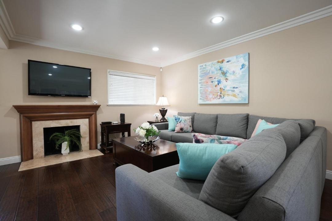 Photo of Livingroom in Hermosa Village