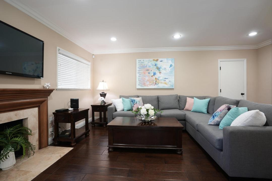 Photo of Livingroom in Hermosa Village