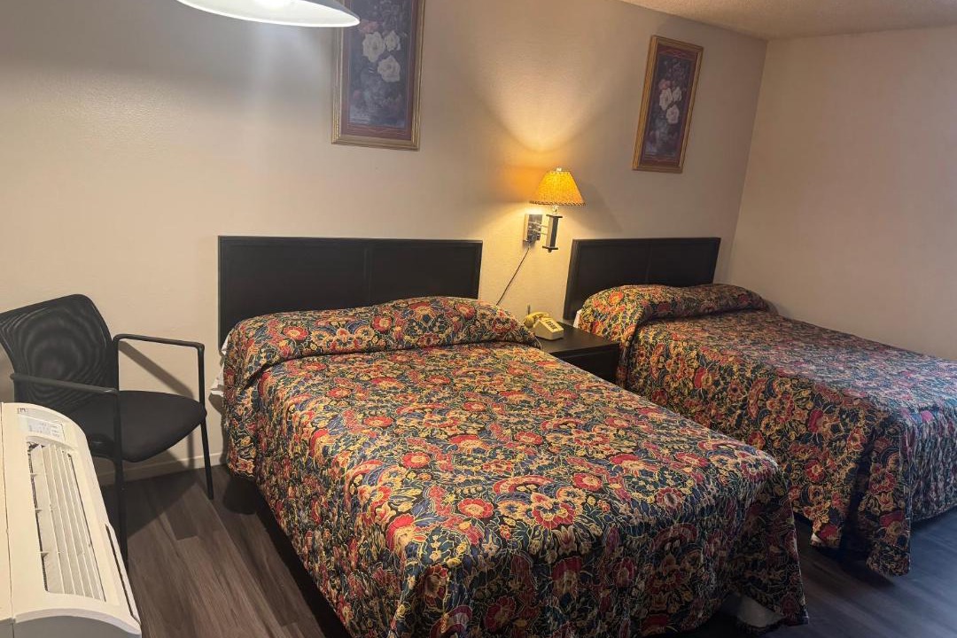 Photo of Bedroom in South Montebello