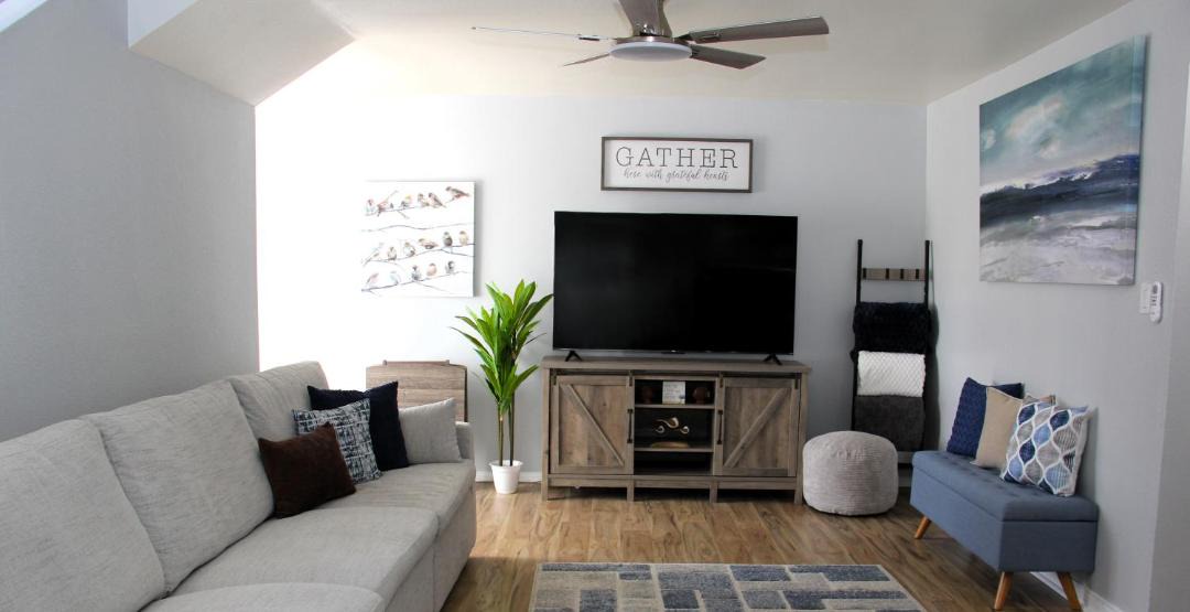 Photo of Livingroom in Linda Vista
