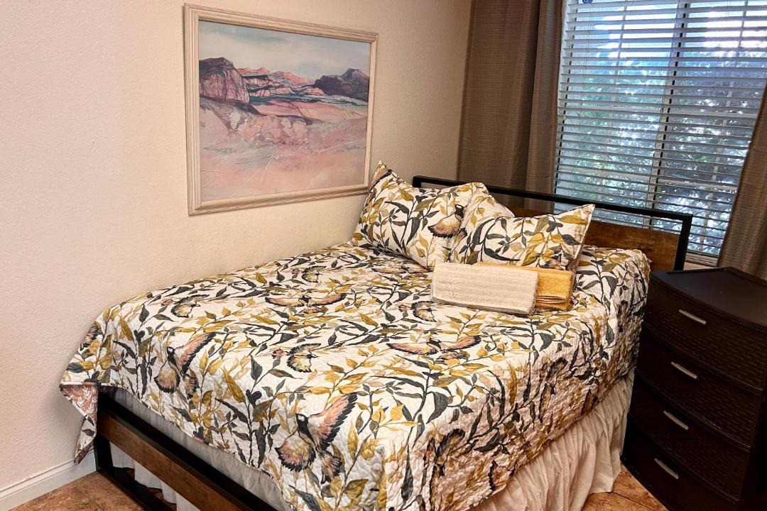 Photo of Bedroom in Hemet