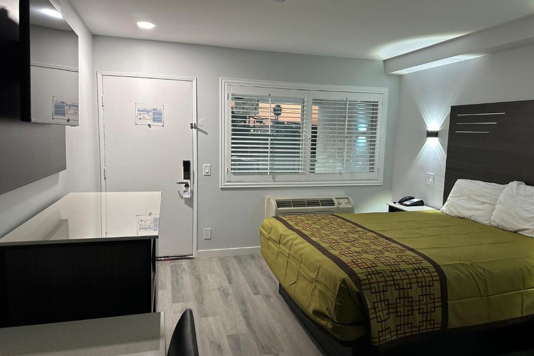 Photo of Bedroom in Huntington Beach