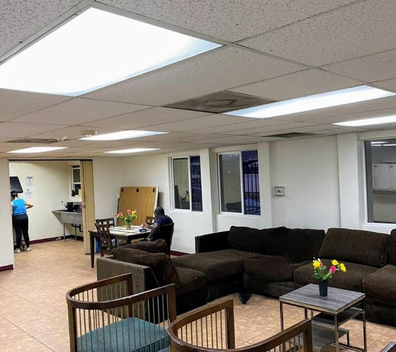 Photo of Livingroom in Van Nuys