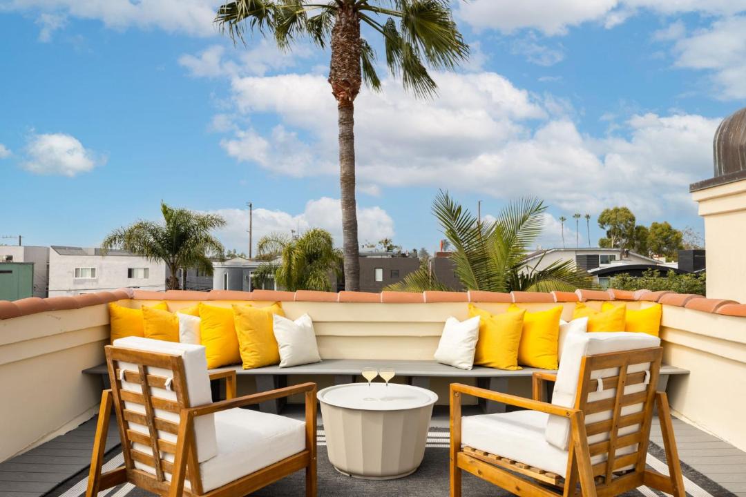 Photo of Patio Balcony in Venice Canals