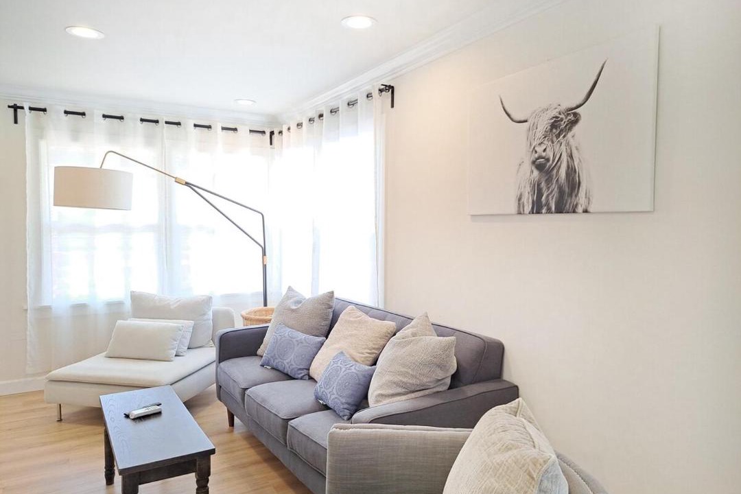 Photo of Livingroom in Monterey Park