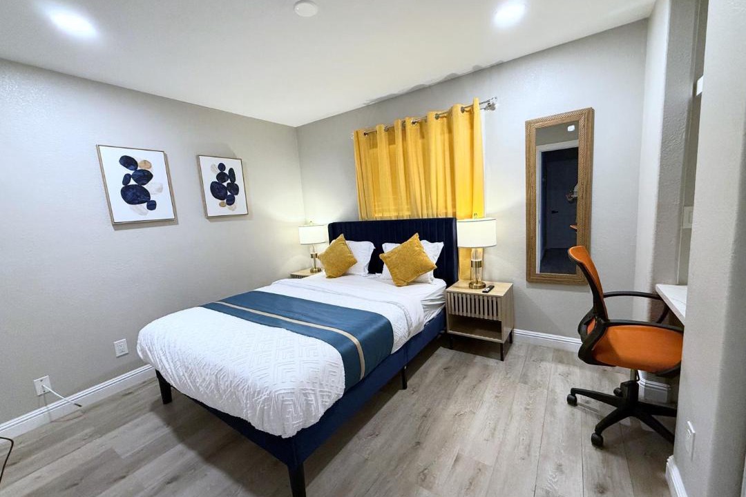 Photo of Bedroom in Central Escondido