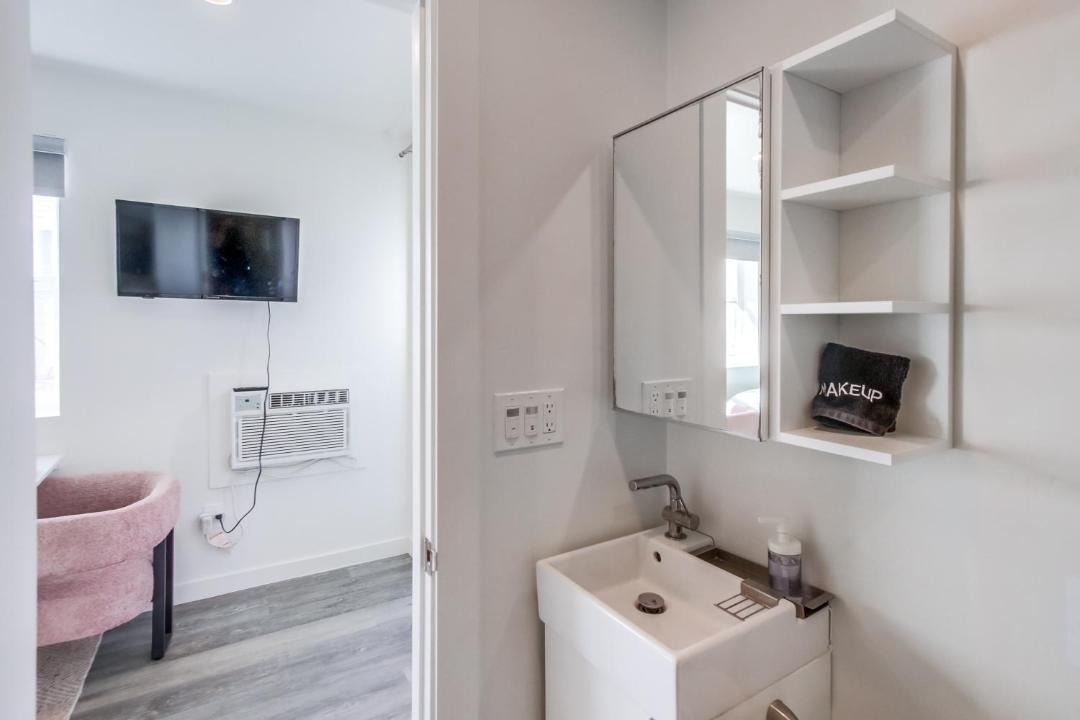 Photo of Bathroom in University Heights