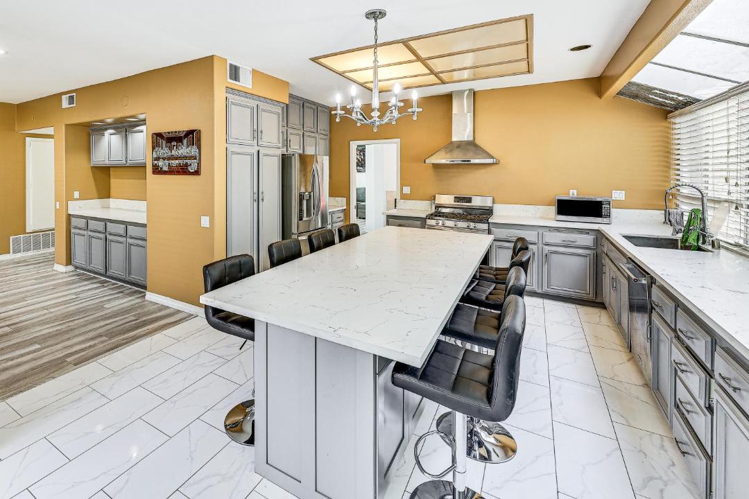 Photo of Kitchen in Corona