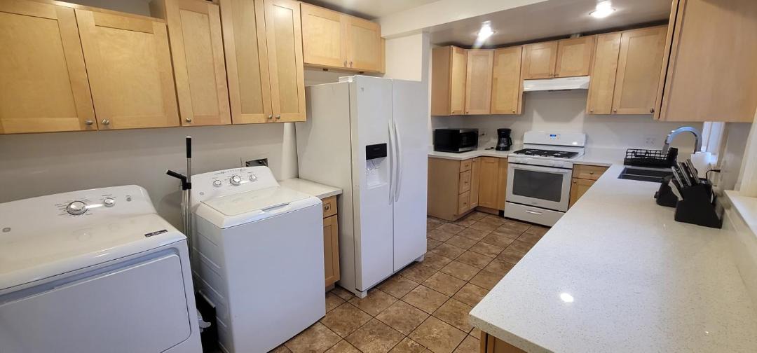 Photo of Kitchen in Harbor Gateway North