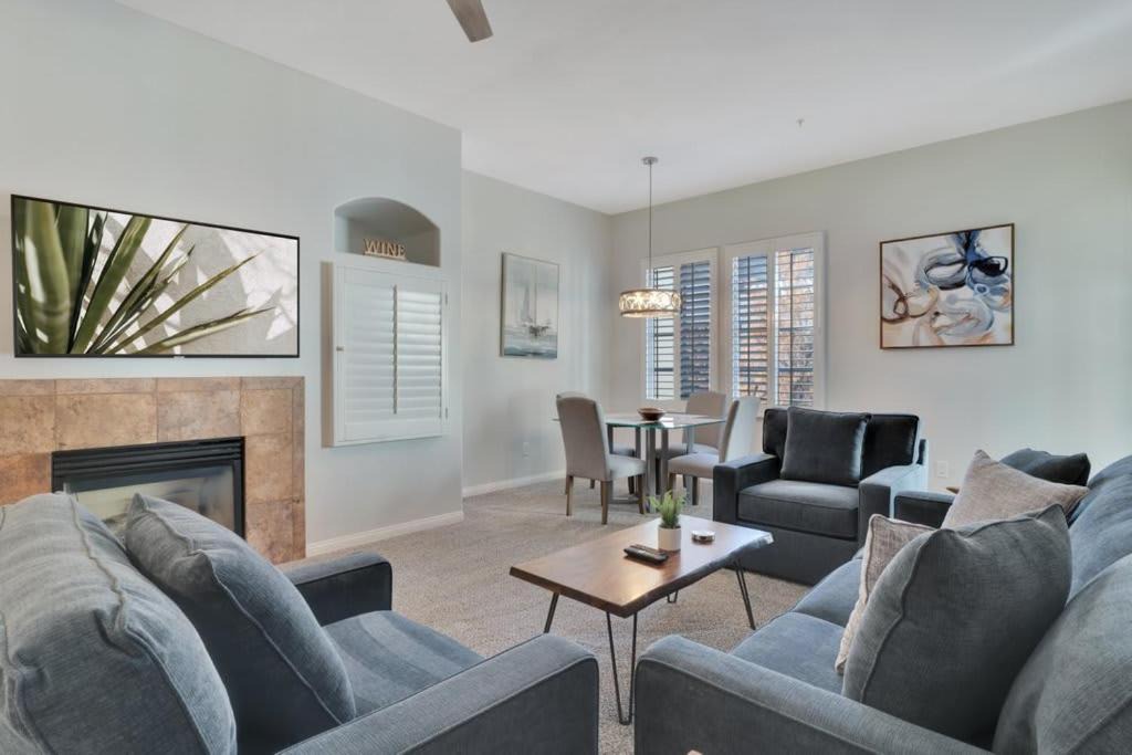 Photo of Livingroom in La Quinta