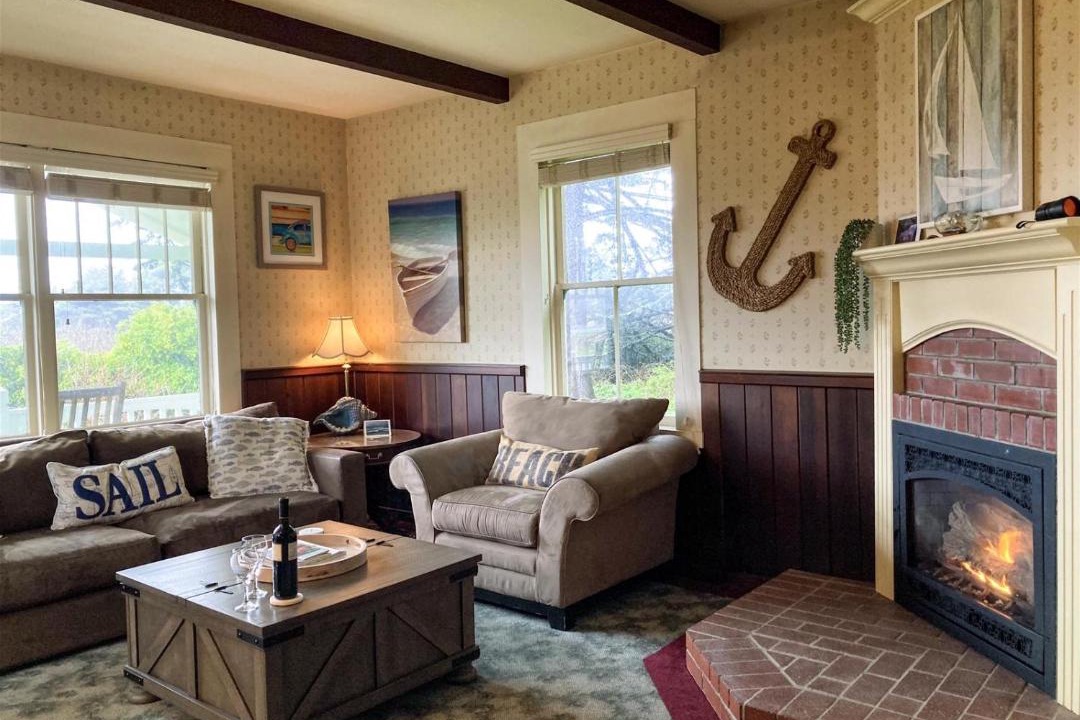 Photo of Livingroom in Fort Bragg