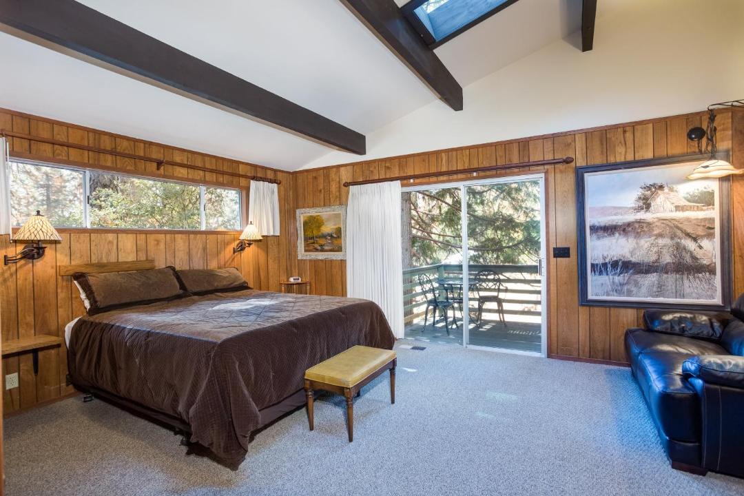 Photo of Bedroom in North Wawona