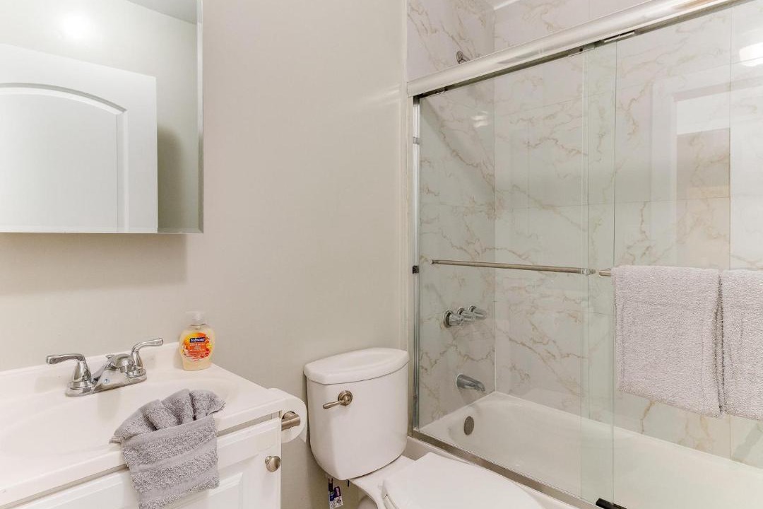 Photo of Bathroom in San Fernando