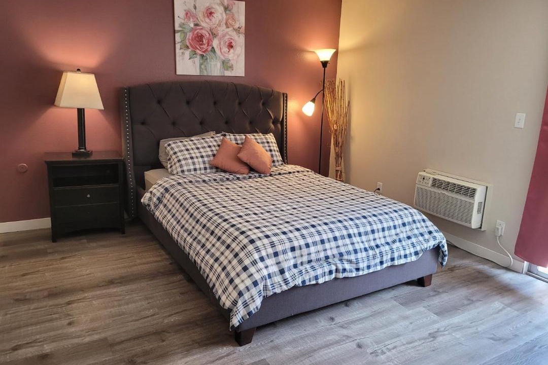 Photo of Bedroom in Beverly Hills