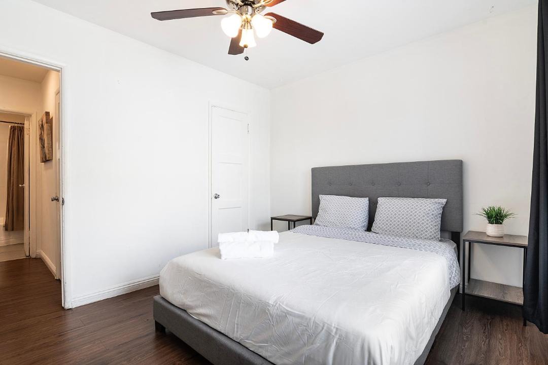 Photo of Bedroom in Beverly Hills