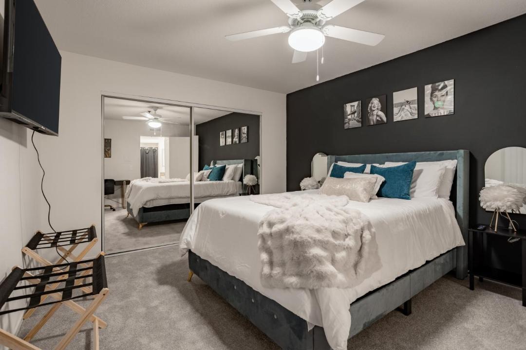 Photo of Bedroom in Los Feliz