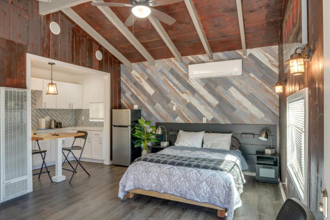 Photo of Bedroom in Frazier Park