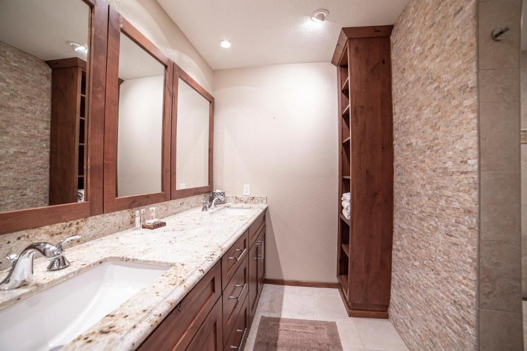 Photo of Bathroom in Mammoth Lakes