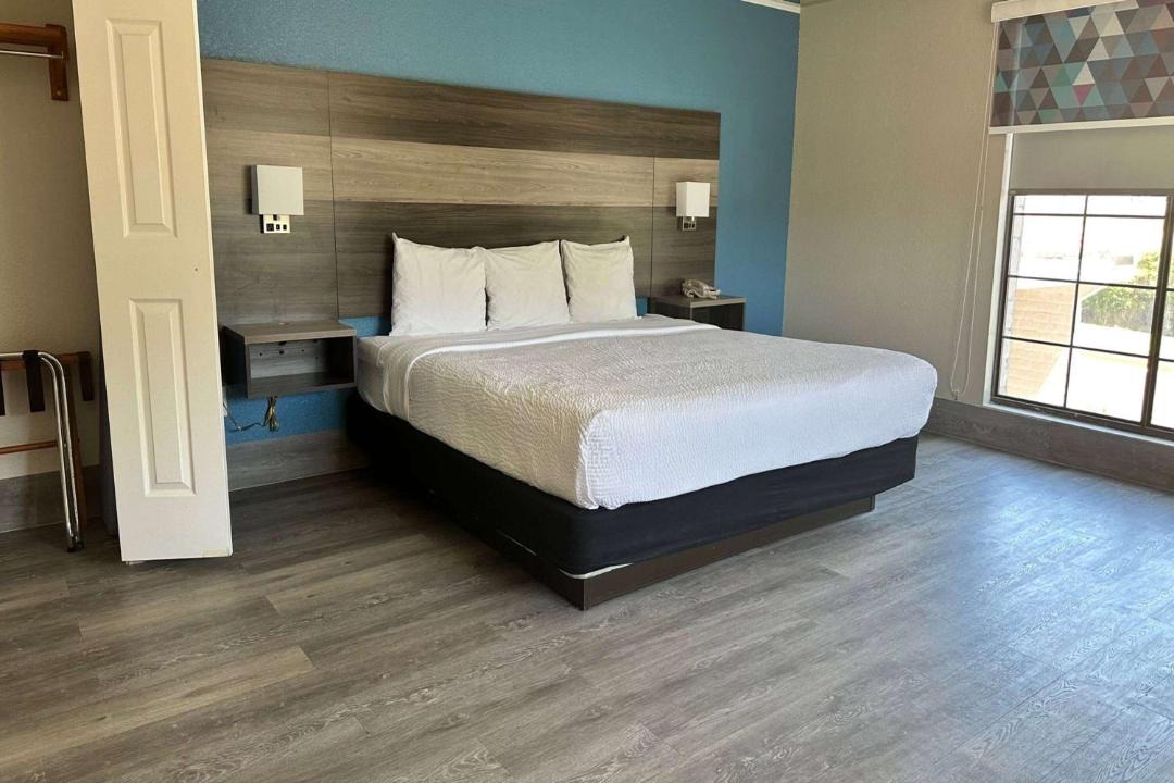 Photo of Bedroom in Vista