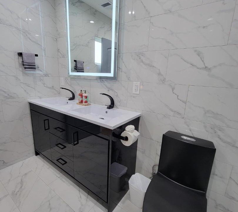 Photo of Bathroom in Pico - Robertson