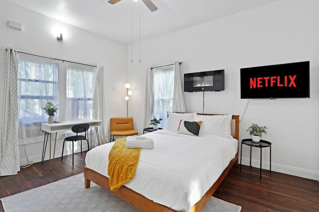 Photo of Bedroom in Downtown Sacramento